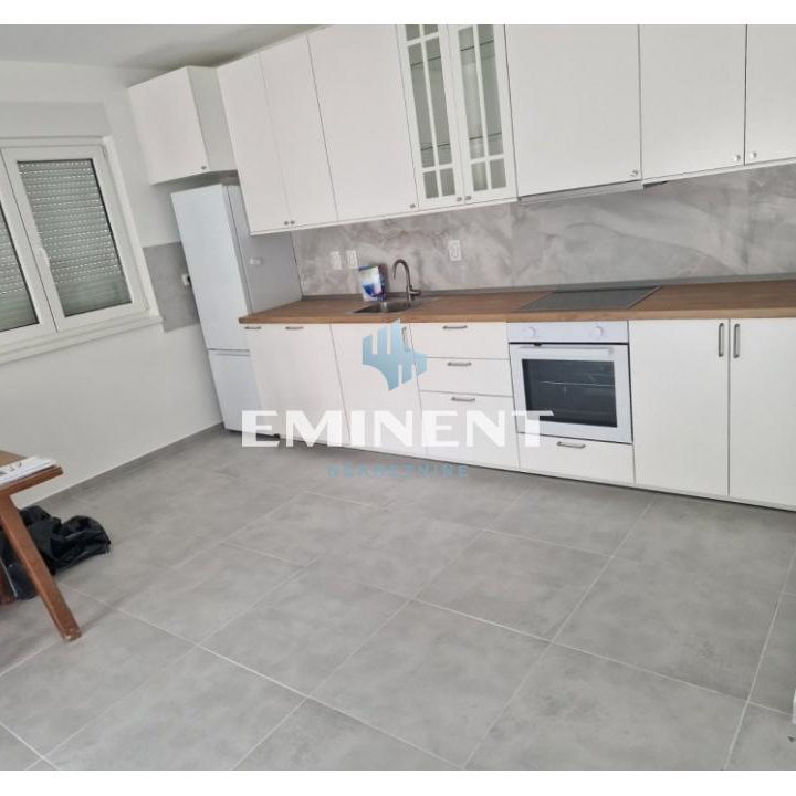 Kuća Izdavanje Beograd Mirijevo 220 m2