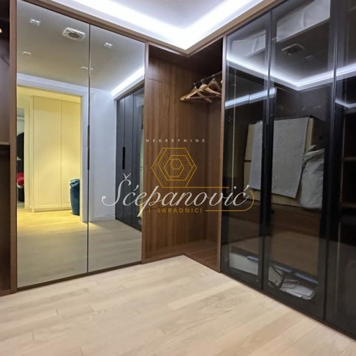 Četvorosoban stan za izdavanje, Krunska, Beograd, 163m², 3.500 €/mes