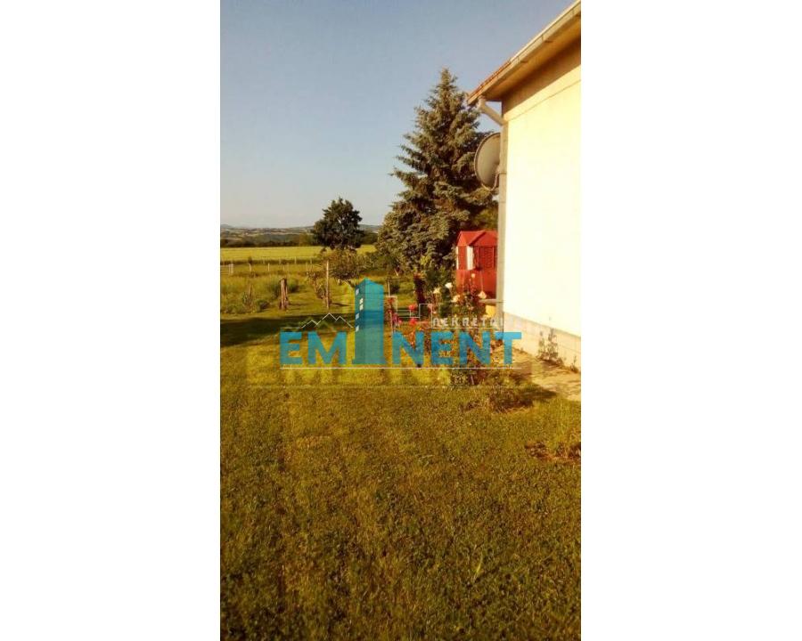 Kuća na prodaju, Stojnik, Aranđelovac, 250m², 105.000 €