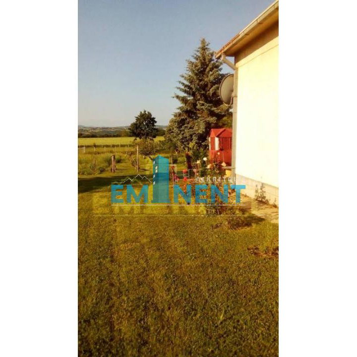 Kuća na prodaju, Stojnik, Aranđelovac, 250m², 105.000 €