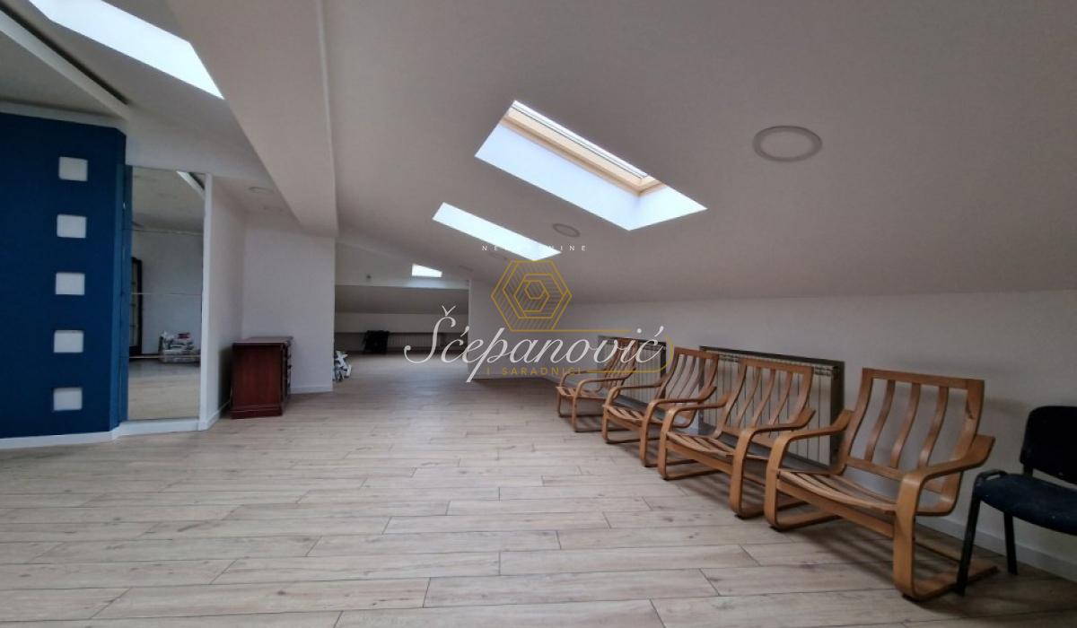 Lokal Izdavanje Novi Sad  92 m2