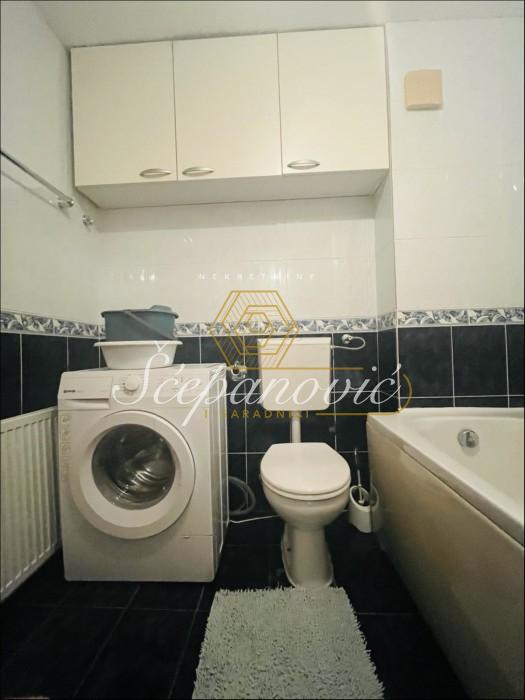 izdavanje-stanova-pTlsgaDeB0 Petosoban stan na prodaju, Socijalno, Novi Sad, 102m², 200.000 €