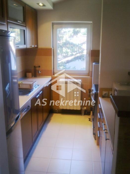 Stan Izdavanje Beograd Dedinje 100 m2