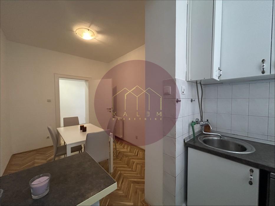 Stan Prodaja Beograd Kalenić Pijaca 61 m2