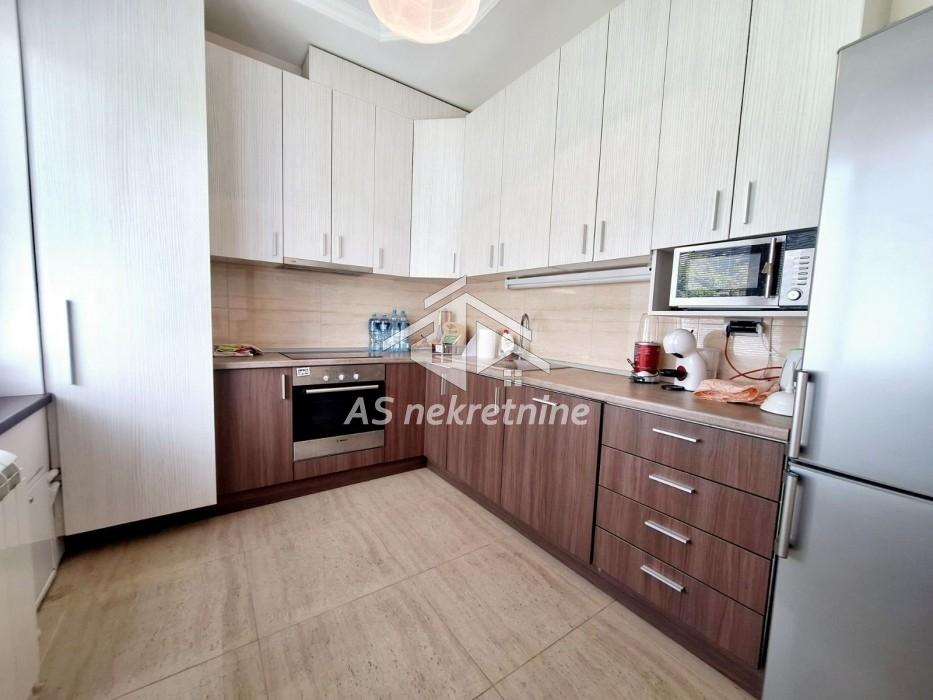Stan Izdavanje Beograd Dedinje 135 m2