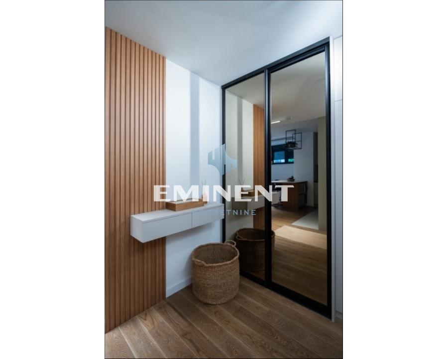 Trosoban stan za izdavanje, FON, Beograd, 116m², 2.000 €/mes