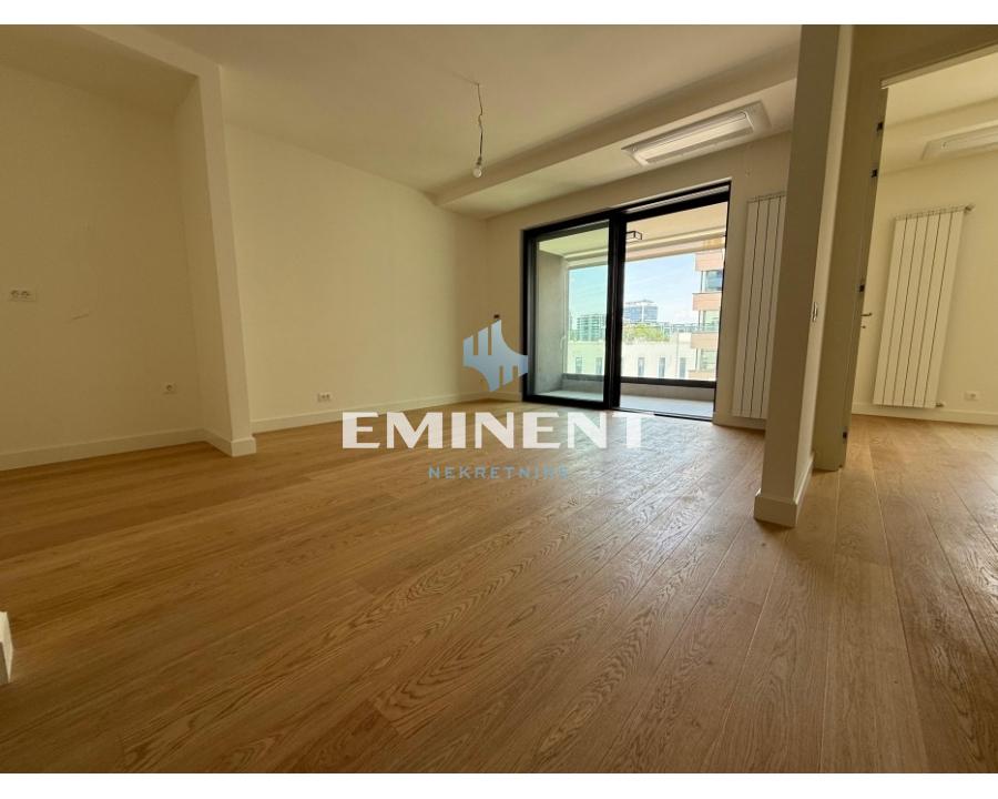 Trosoban stan na prodaju, A Blok – Blok 67a, Beograd, 74m², 371.850 €