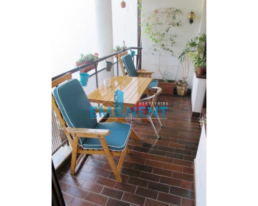 Trosoban stan za izdavanje, Pink, Beograd, 90m², 1.300 €/mes