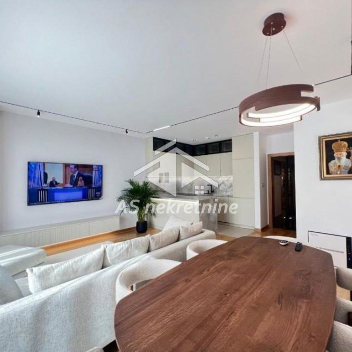 Stan Prodaja Beograd Južni Bulevar 88 m2