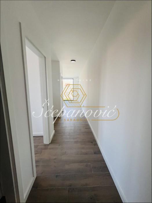 izdavanje-stanova-zNgQQqOcCN Trosoban stan na prodaju, Telep, Novi Sad, 50m², 145.600 €