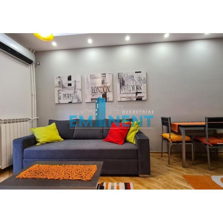 Stan Izdavanje Beograd Gundulićev Venac 40 m2