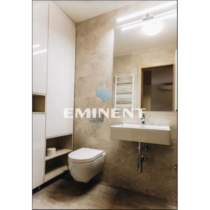 Trosoban stan za izdavanje, Crveni Krst Vračar, Beograd, 65m², 1.200 €/mes