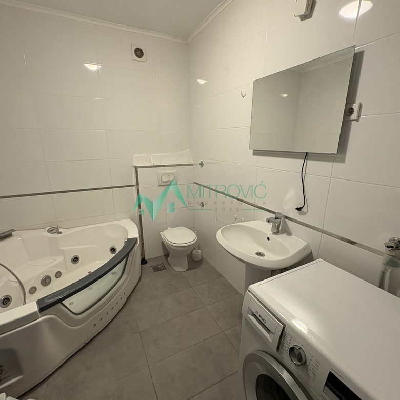 Četvoroiposoban stan na prodaju, Telep, Novi Sad, 126m², 1.200 €