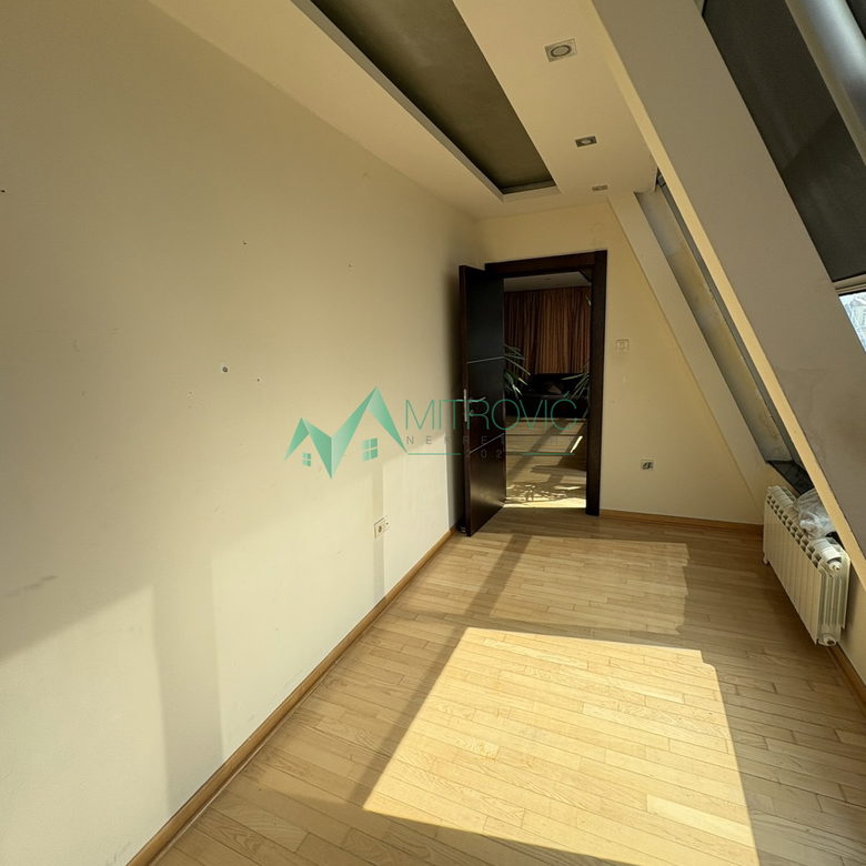 Stan Prodaja Novi Sad  126 m2