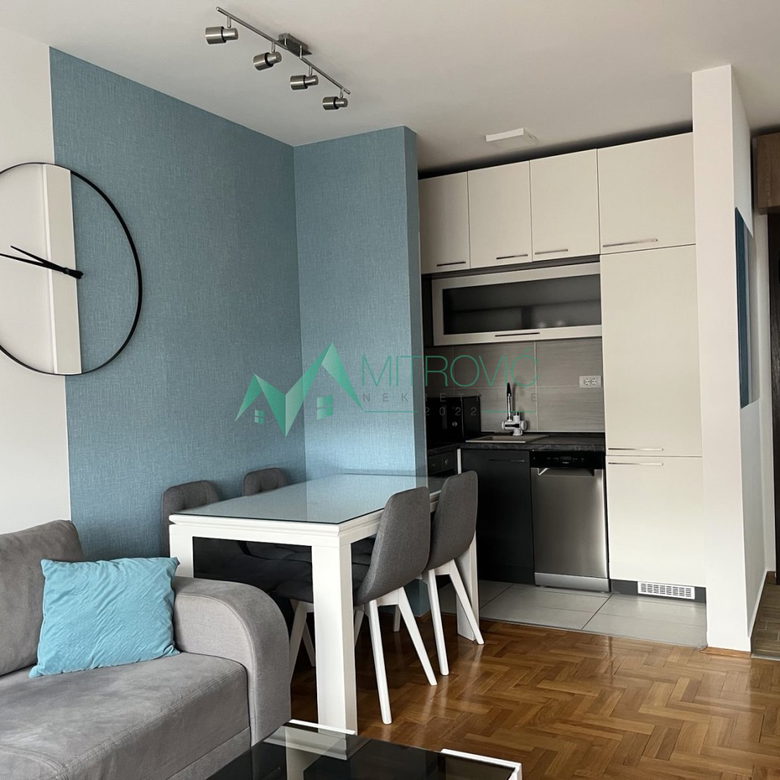 Stan Prodaja Novi Sad  40 m2