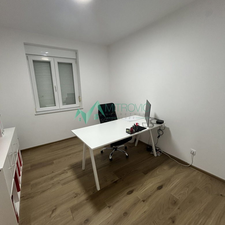 Lokal na prodaju, Veternička Rampa, Novi Sad, 427m², 2.800 €