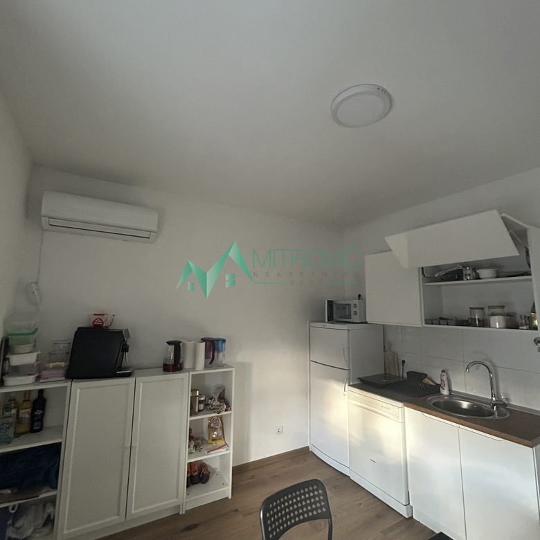 Lokal na prodaju, Veternička Rampa, Novi Sad, 427m², 2.800 €