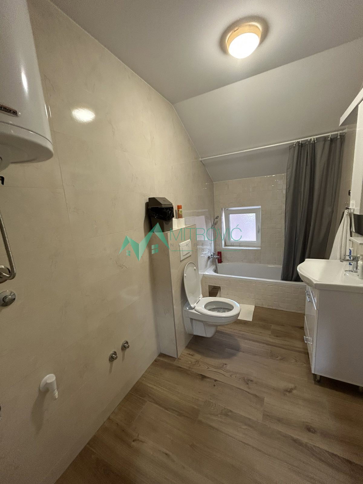 Lokal Prodaja Novi Sad Veternička Rampa 427 m2