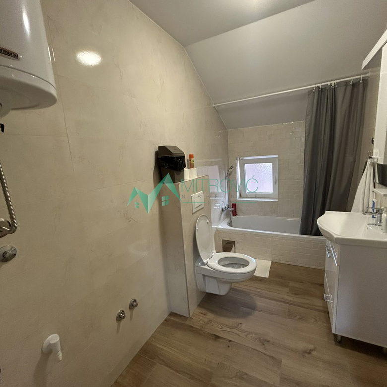 Lokal Prodaja Novi Sad Veternička Rampa 427 m2