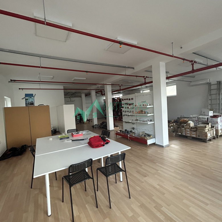 Lokal Prodaja Novi Sad Veternička Rampa 427 m2