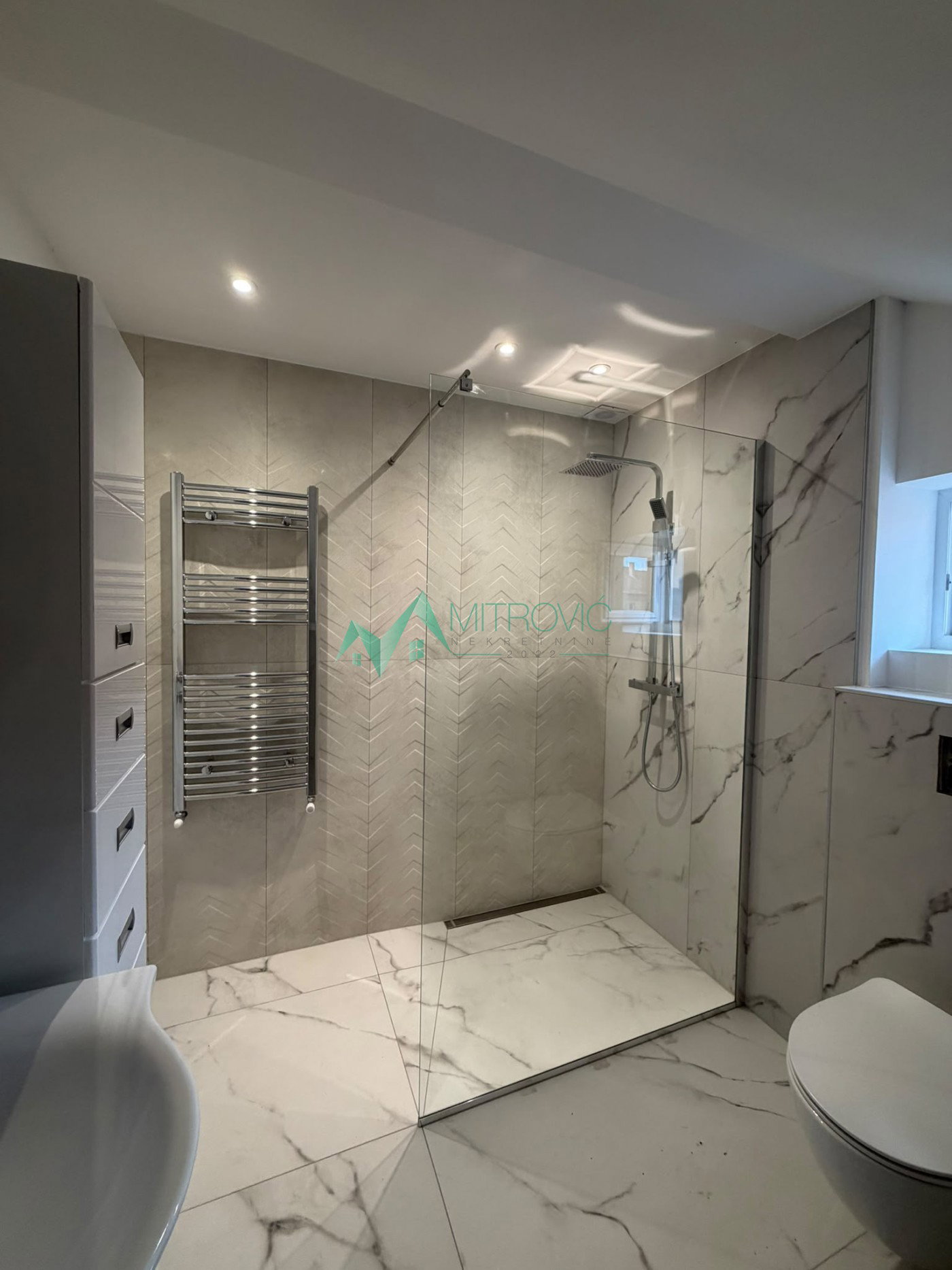 izdavanje-veternik-9102467-epkcm Garsonjera na prodaju, Veternik, Novi Sad, 90m², 500 €