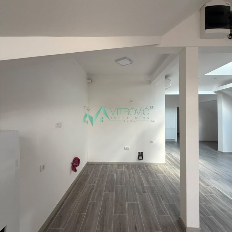 Stan Prodaja Novi Sad  90 m2