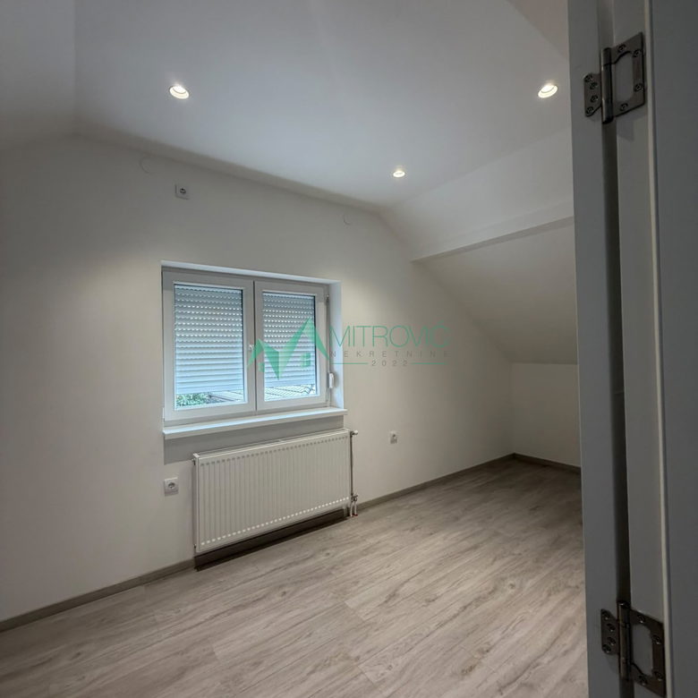 Stan Prodaja Novi Sad  90 m2