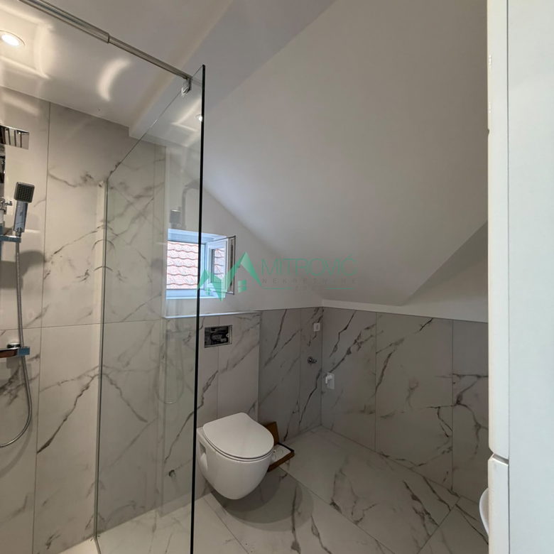 Garsonjera na prodaju, Veternik, Novi Sad, 90m², 500 €