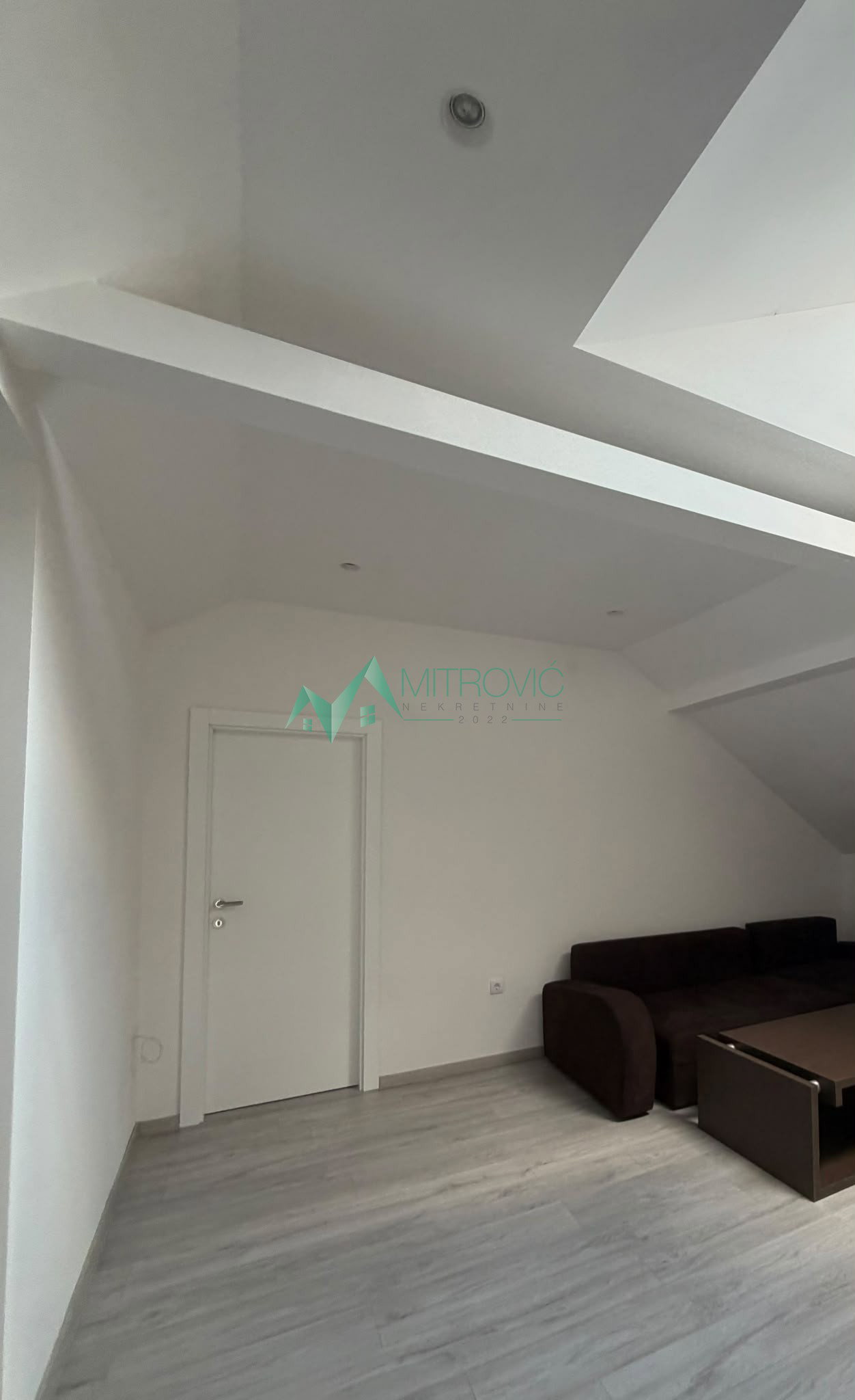 izdavanje-veternik-9102467-lyj30 Stan Prodaja Novi Sad 90 m2