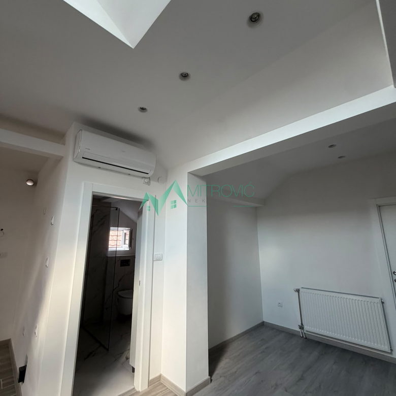 Stan Prodaja Novi Sad  90 m2