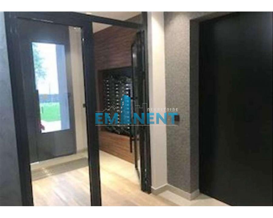 izdavanje_stanova_yQ9og7Hg11 Dvosoban stan za izdavanje, A Blok – Blok 67a, Beograd, 37m², 850 €/mes