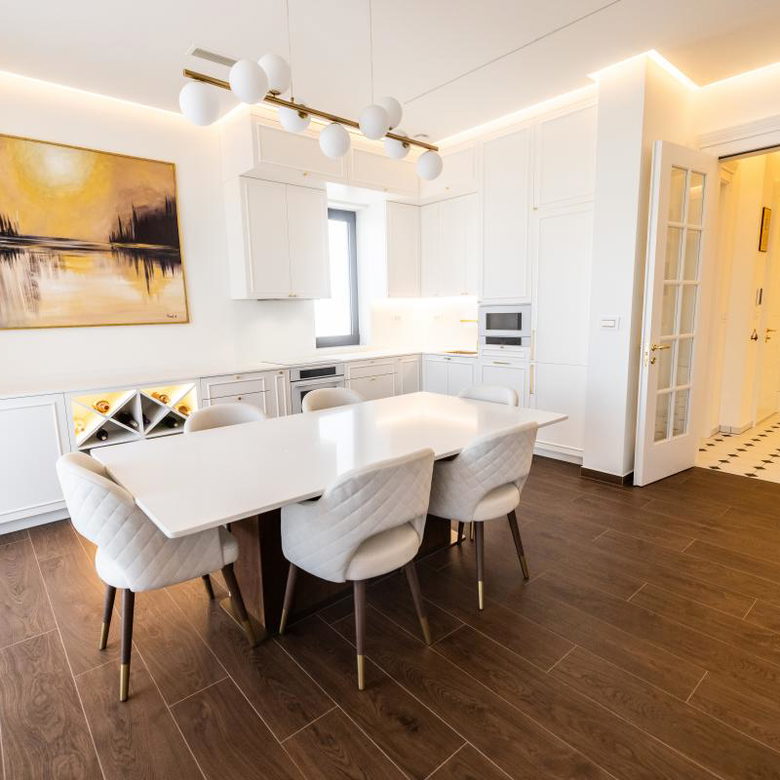 Stan Izdavanje Novi Sad  131 m2