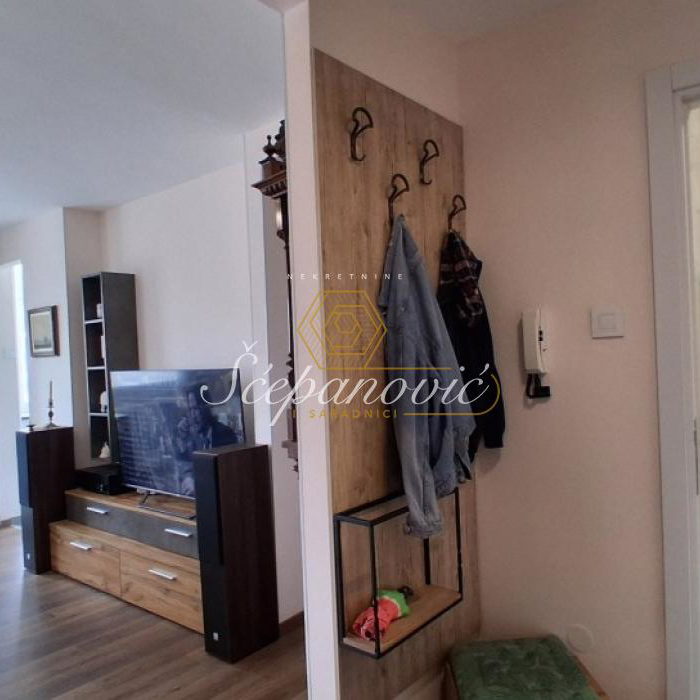 Trosoban stan na prodaju, Bulevar Oslobođenja, Novi Sad, 76m², 205.200 €