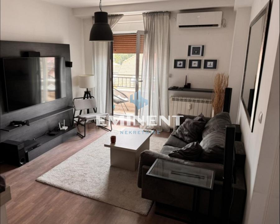 Dvosoban stan za izdavanje, Tc Zira, Beograd, 44m², 650 €/mes
