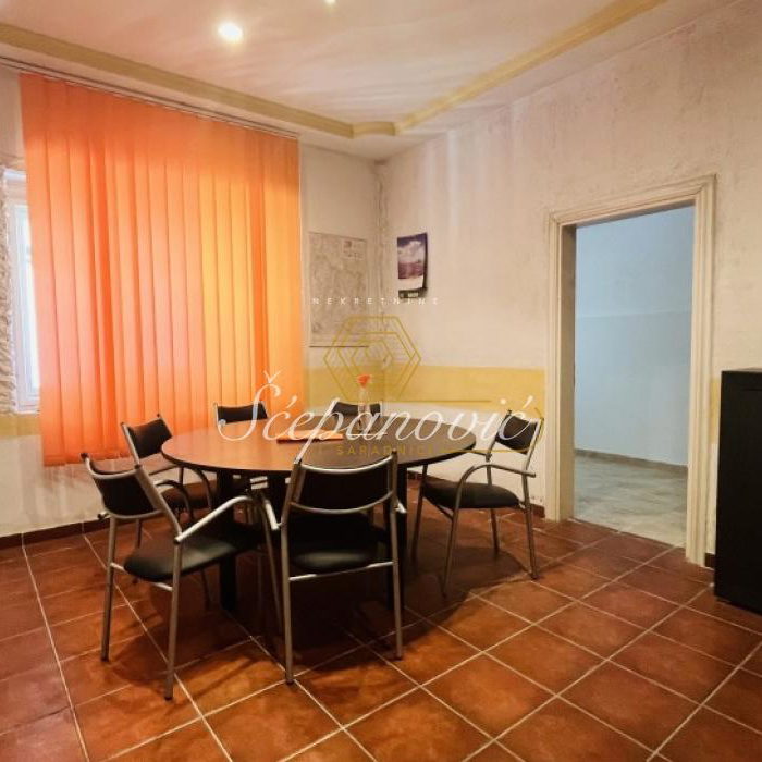 Lokal Izdavanje Temerin  202 m2