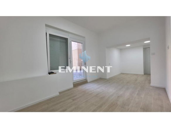 Lokal Izdavanje Beograd Ekonomski Fakultet 49 m2