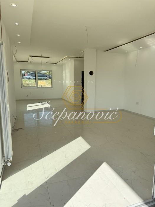 kuca-izdavanje-71IBGRZkd9 Kuća na prodaju, Sremska Kamenica, Novi Sad, 226m², 390.000 €
