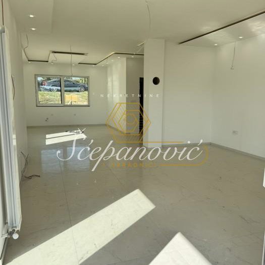 Kuća na prodaju, Sremska Kamenica, Novi Sad, 226m², 390.000 €