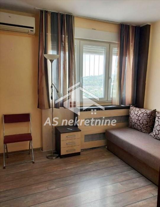 kuca-izdavanje-8qYxJmD1Uq Četvorosoban stan za izdavanje, Hala Pionir, Beograd, 115m², 1.200 €/mes