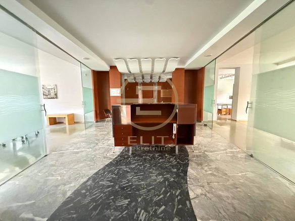 Lokal Izdavanje Novi Sad  254 m2