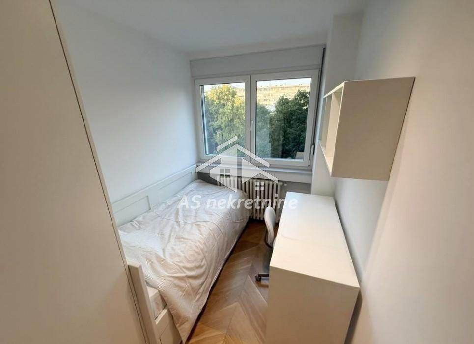 kuca-izdavanje-97NoTaYipf Trosoban stan za izdavanje, Blok 33 – Geneks, Beograd, 76m², 5. sprat, 1.200 €/mes