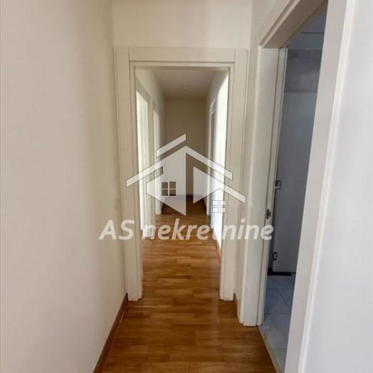 Stan Izdavanje Beograd Senjak 130 m2