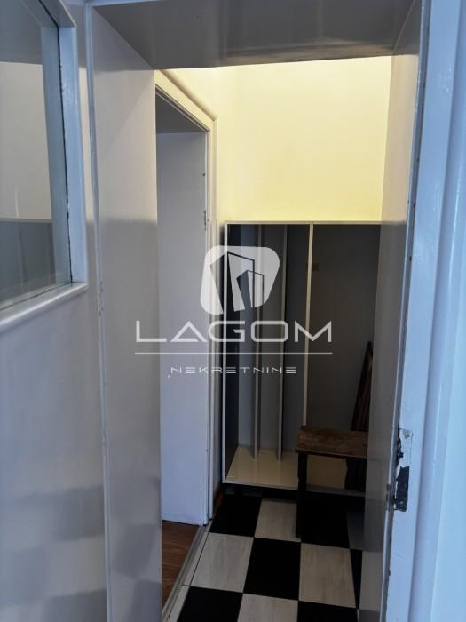 Trosoban stan za izdavanje, Knez Mihailova, Beograd, 89m², 1.400 €/mes