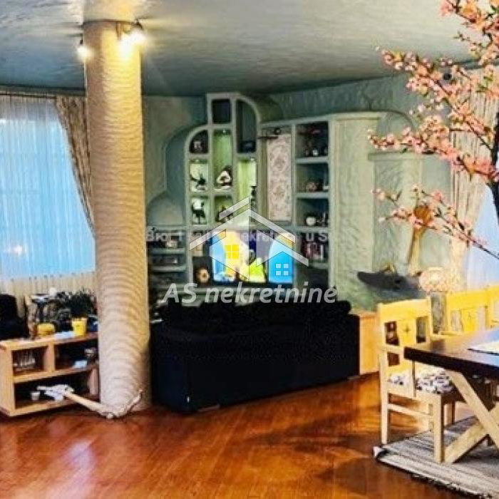 Kuća Izdavanje Beograd Jajinci 367 m2