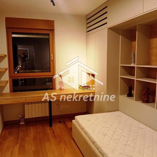 Stan Izdavanje Beograd  98 m2