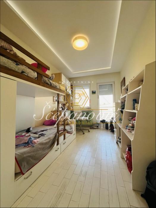 kuca-izdavanje-MpPYAhKdRq Petosoban stan na prodaju, Rotkvarija, Novi Sad, 181m², 420.000 €