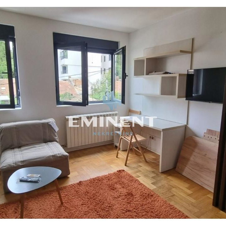 Stan Izdavanje Beograd Dimitrija Tucovića 30 m2