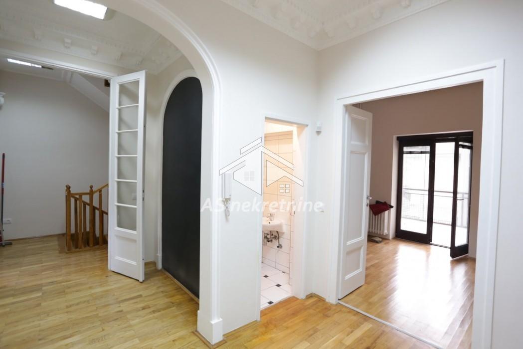 Kuća Izdavanje Beograd Bulevar Oslobođenja 550 m2