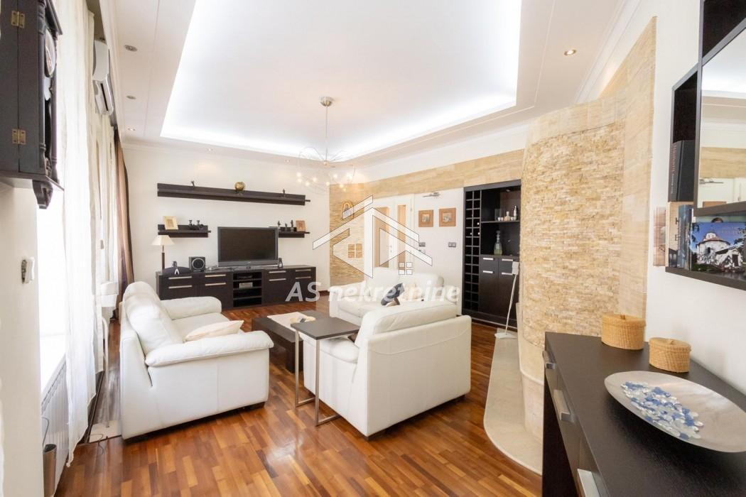Stan Izdavanje Beograd Obilićev Venac 140 m2