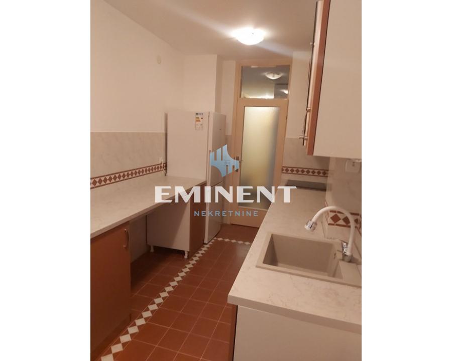 Stan Izdavanje Beograd Stan Izdavanje Beograd Banovo Brdo 75 m2